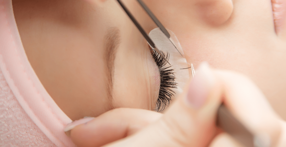 Lash 'O' holics